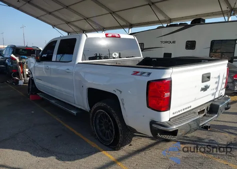 2015 Chevrolet Silverado 1500 2Lt z USA, uszkodzony, nr VIN 3GCUKREC3FG381947